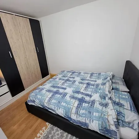 Apartment Spacious In