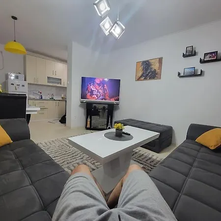 Apartment Spacious In *